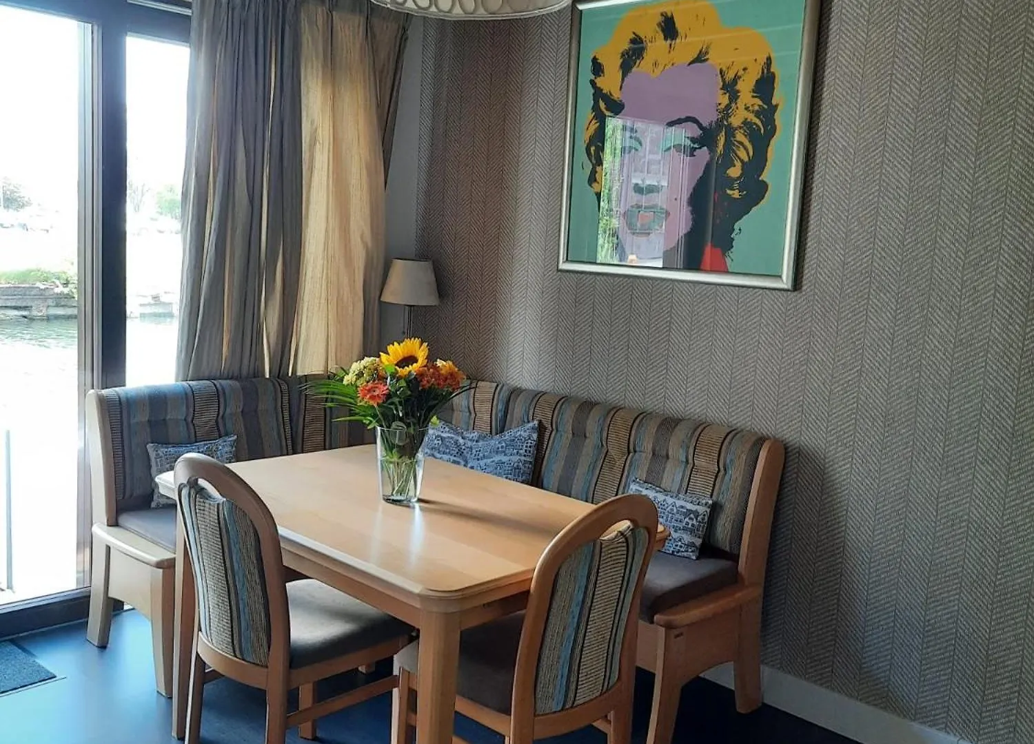 T Kan Verkeren - Houseboat Amsterdam Bed & Breakfast